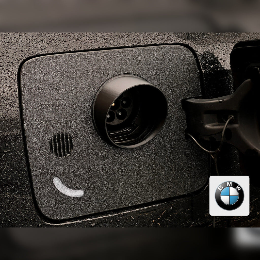 Snødeksel til ladeport montert på BMW i3