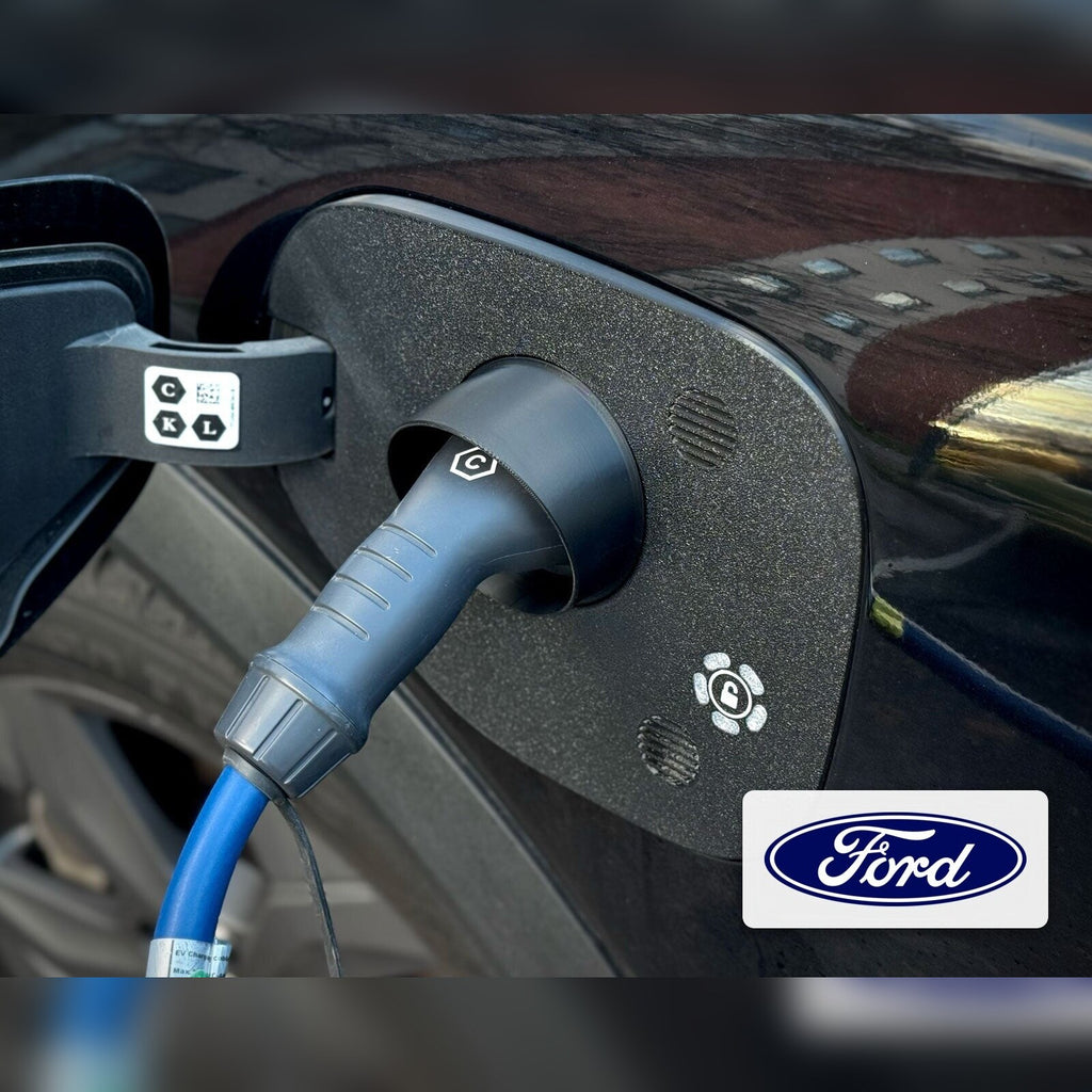 Ford Mustang Mach-E lader med snødeksel montert