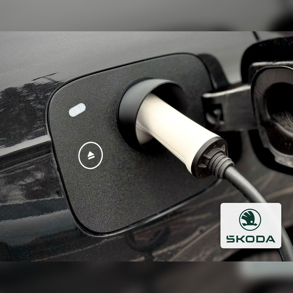 Snødeksel til ladeport montert på Skoda Enyaq