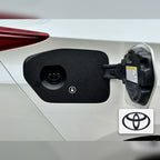 Snødeksel til ladeport montert på Toyota Prius Plug-in