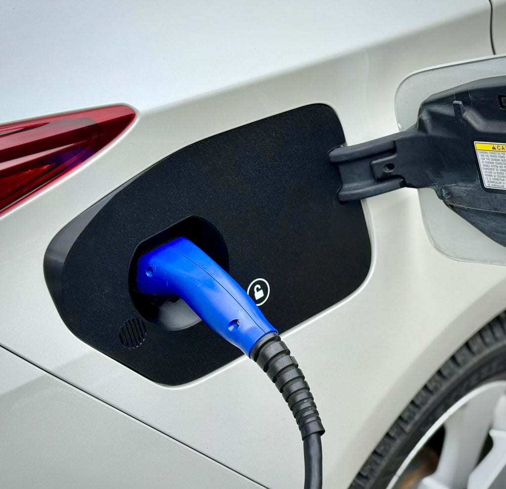 Toyota Prius Plug-in lader med snødeksel montert